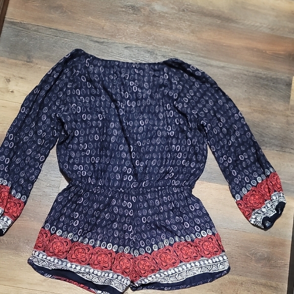 Anthropologie Lilka Navy and Red Patterned Romper - Picture 9 of 9